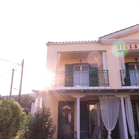 Villa Ladina Lygia  Luaran gambar